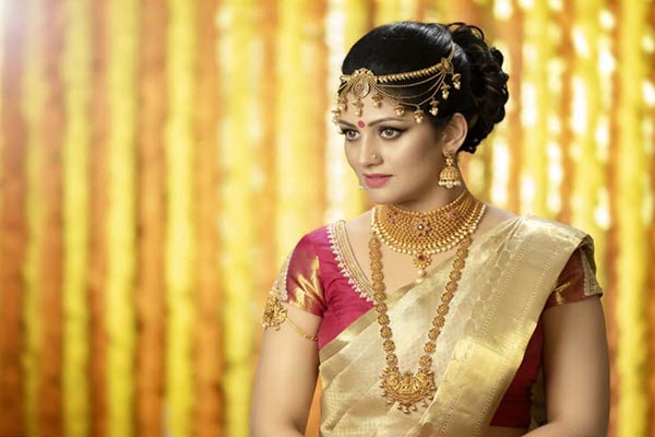 radhika-kumaraswamy-estate-worker-abscond