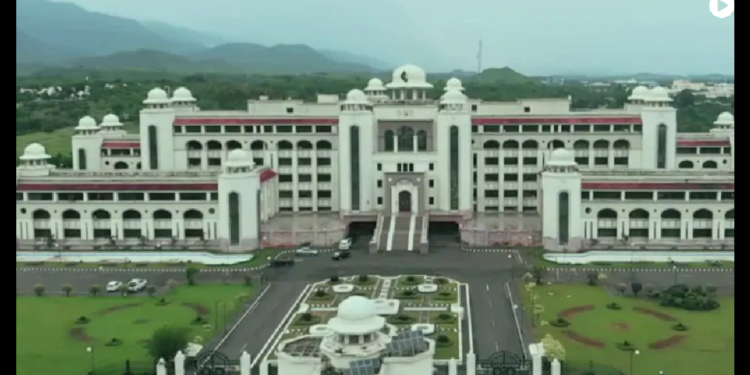 pak prime minister home