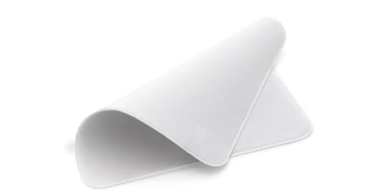 apple-is-selling-a-polishing-cloth-for-rs-1-900-and-the-reactions-are-pure-gold