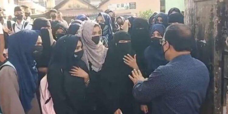 saffron-shawl-protests-separate-classrooms-and-probe-into-chats-karnataka-hijab-row-blows-up