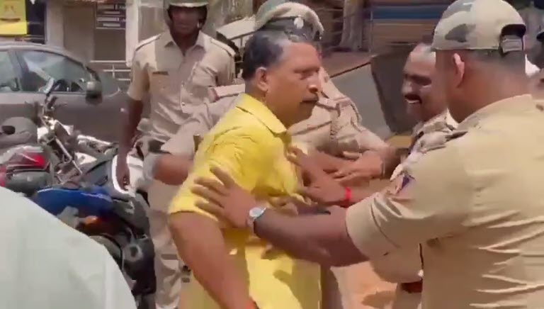 praveen nettar lathi charge kasaragod bjp p ramesh attack