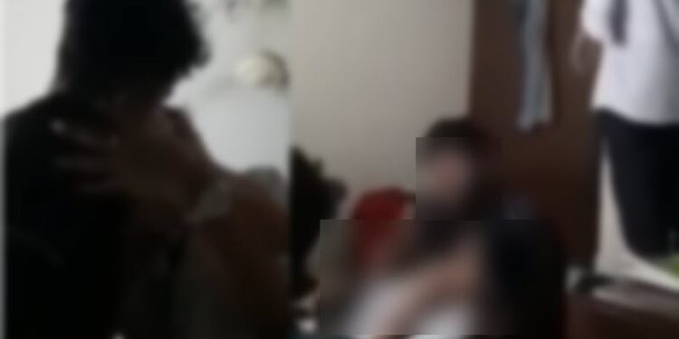 Mangalore kissing mangaluru-private-college-students-kissing video-compitation