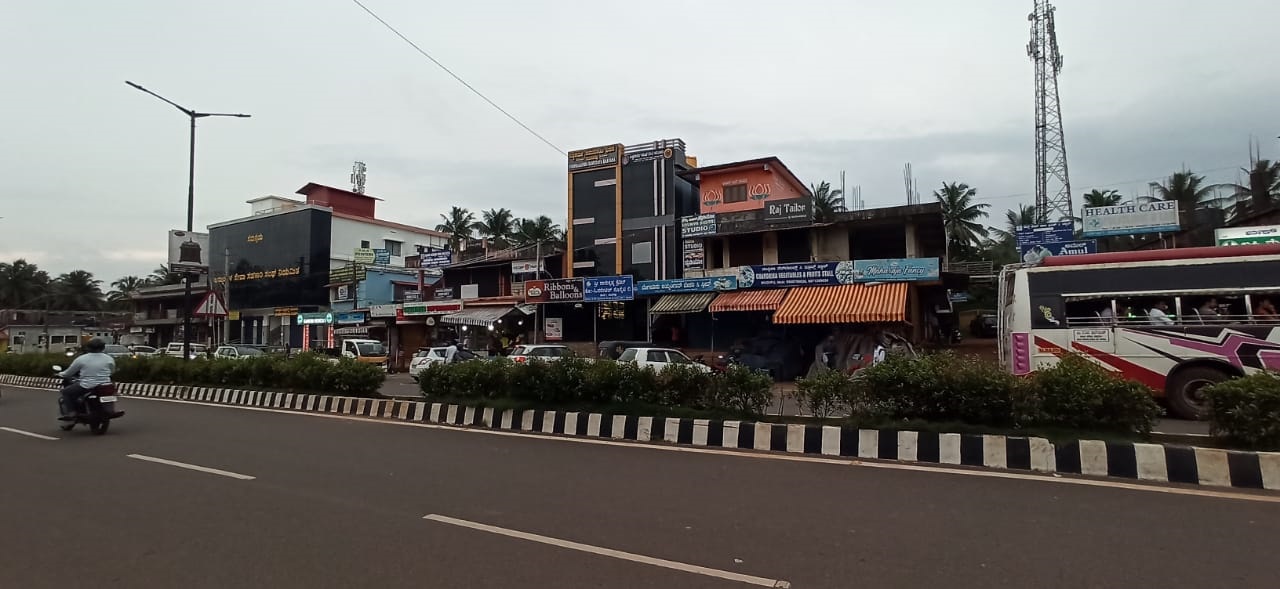 mangaluru shops-to-close-down-at-6pm-to-6am-till-august-1st-dc-orders
