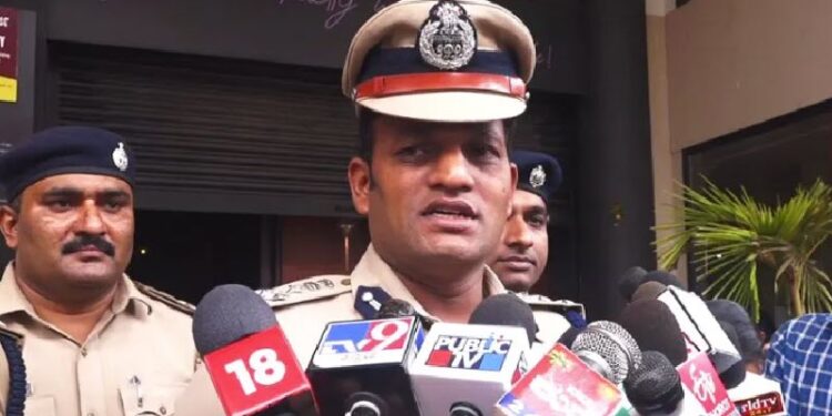 Mangalore pub bajrang-dal-cop n shashi kumar reaction