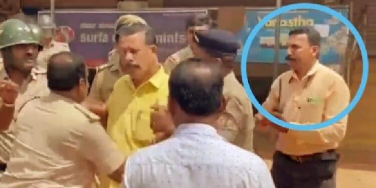 police-officers-transfer-lathi-charge-during-praveens-procession