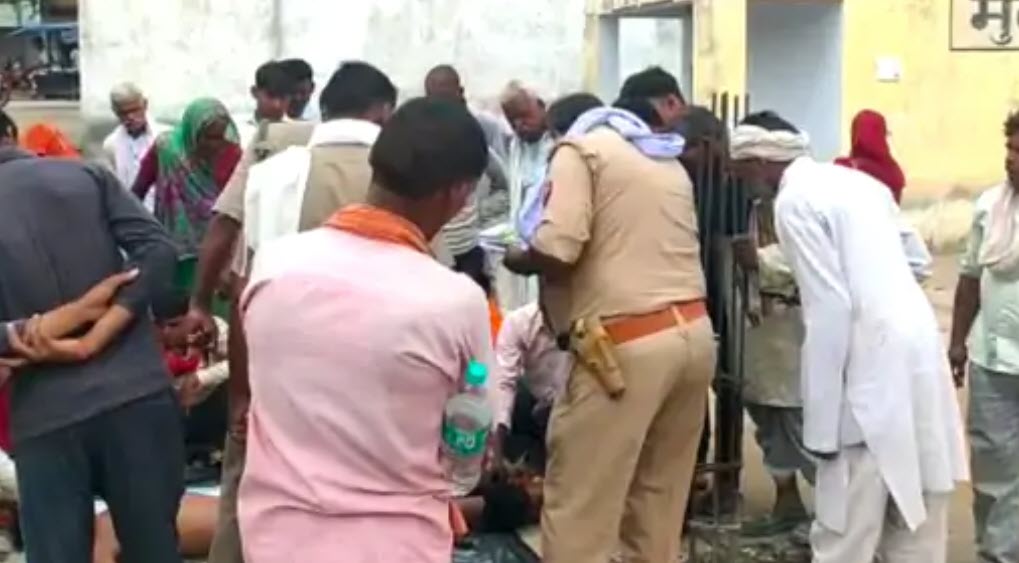 snakebite-up-snake-kills-a-man-after-he-had-killed-her-partner-in-mahoba-district
