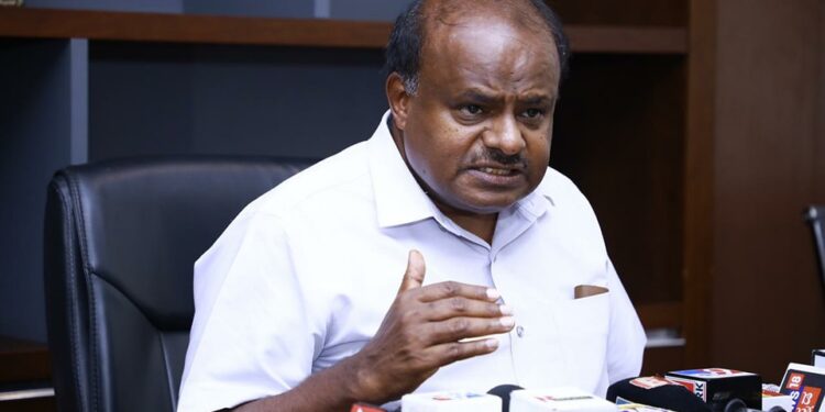 kumaraswamy-tweet-on-congress-leader-siddaramaiah