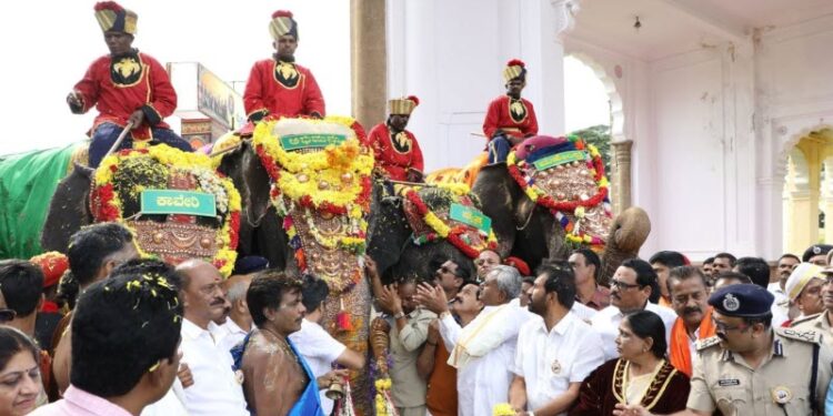 mysore dasara 2022-gajapade-arrive-at-the-palace-today