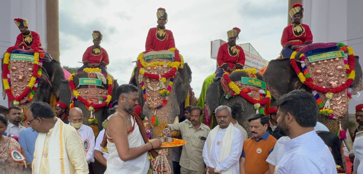 mysore dasara 2022-gajapade-arrive-at-the-palace-today
