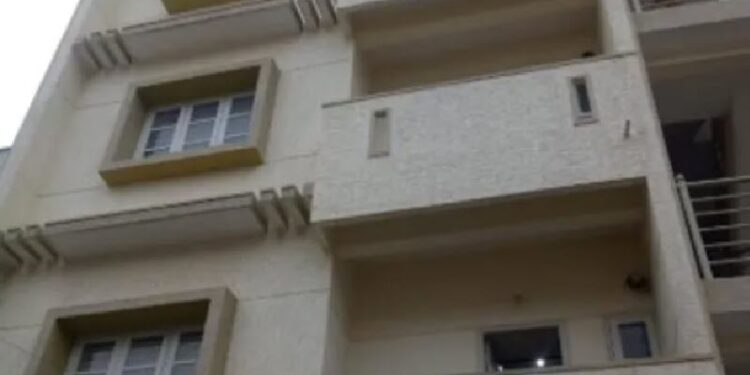 puttura-high-school-student-serious-after-falling-from-apartment