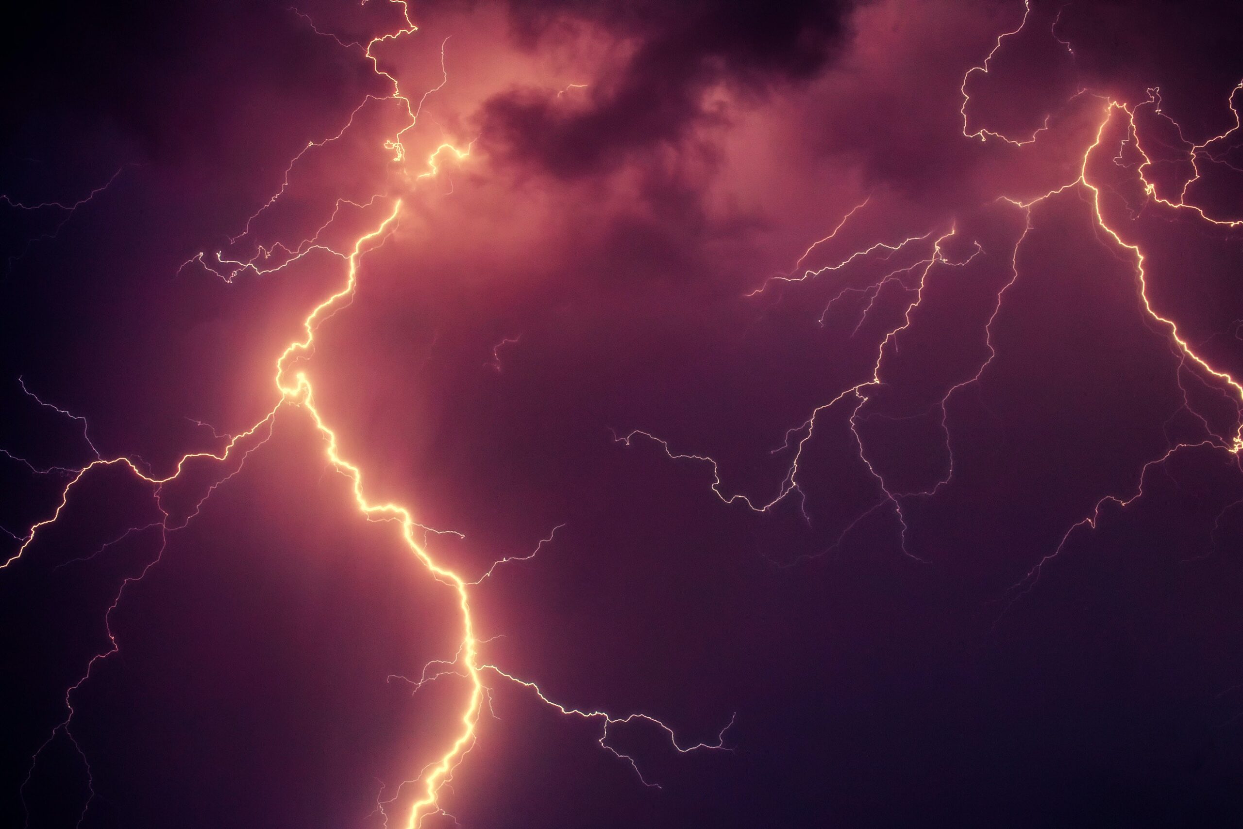 thunder strom scaled